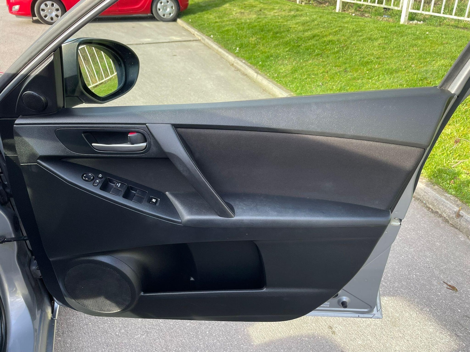 Used Mazda Mazda3 2011 for sale - 77957071: Photo 30