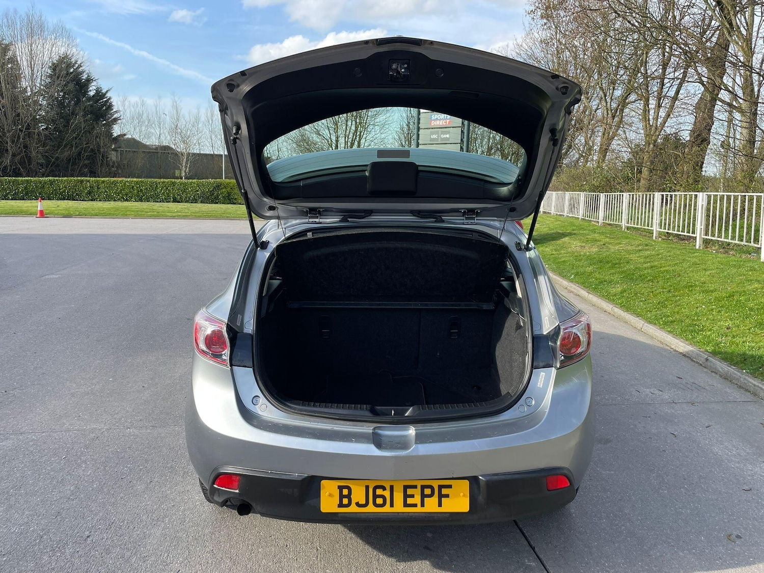 Used Mazda Mazda3 2011 for sale - 77957071: Photo 40