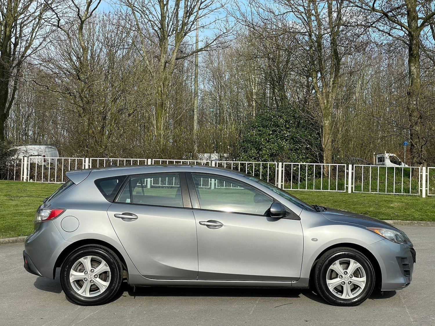 Used Mazda Mazda3 2011 for sale - 77957071: Photo 9