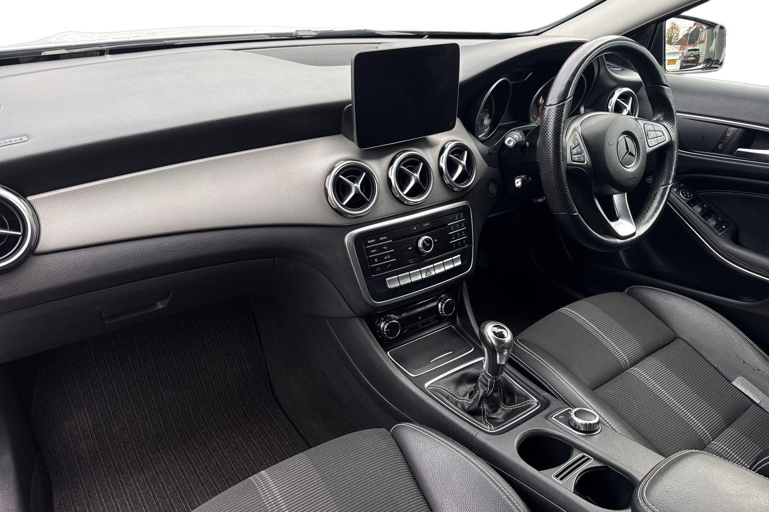 Used Mercedes-Benz GLA 2019 for sale - 76480935: Photo 14