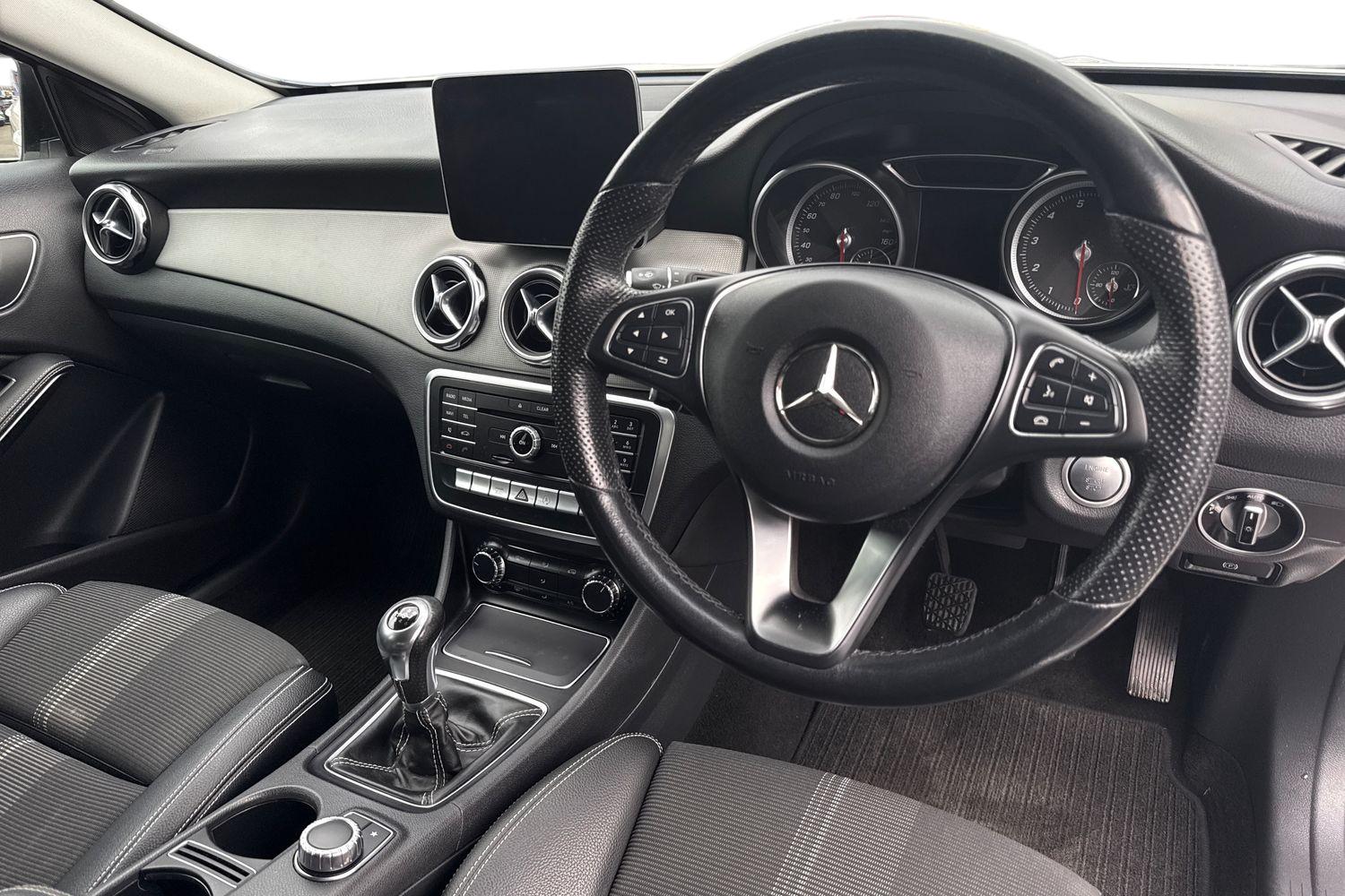 Used Mercedes-Benz GLA 2019 for sale - 76480935: Photo 17