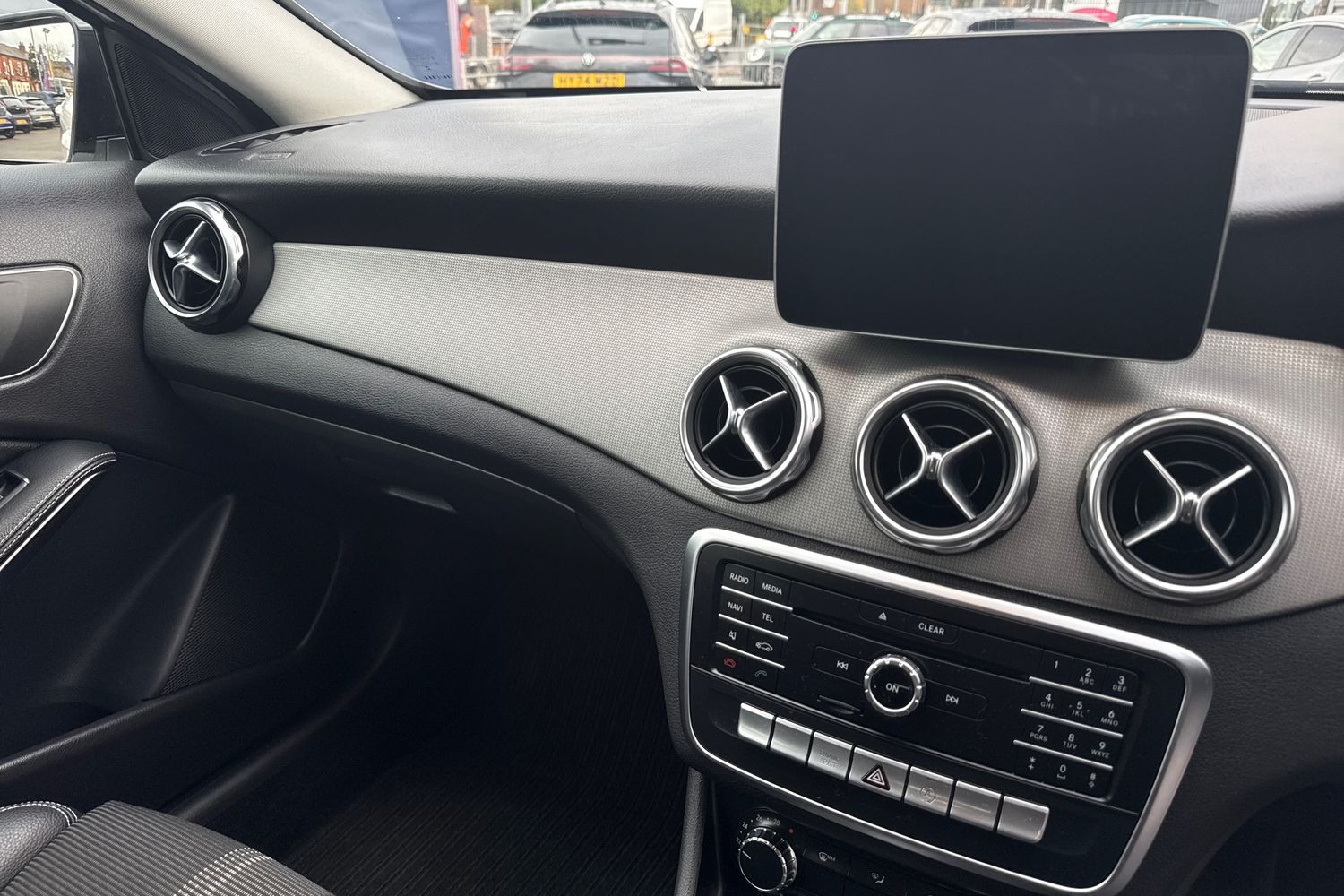 Used Mercedes-Benz GLA 2019 for sale - 76480935: Photo 19