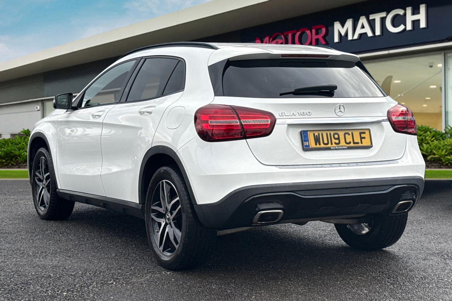 Used Mercedes-Benz GLA 2019 for sale - 76480935: Photo 2