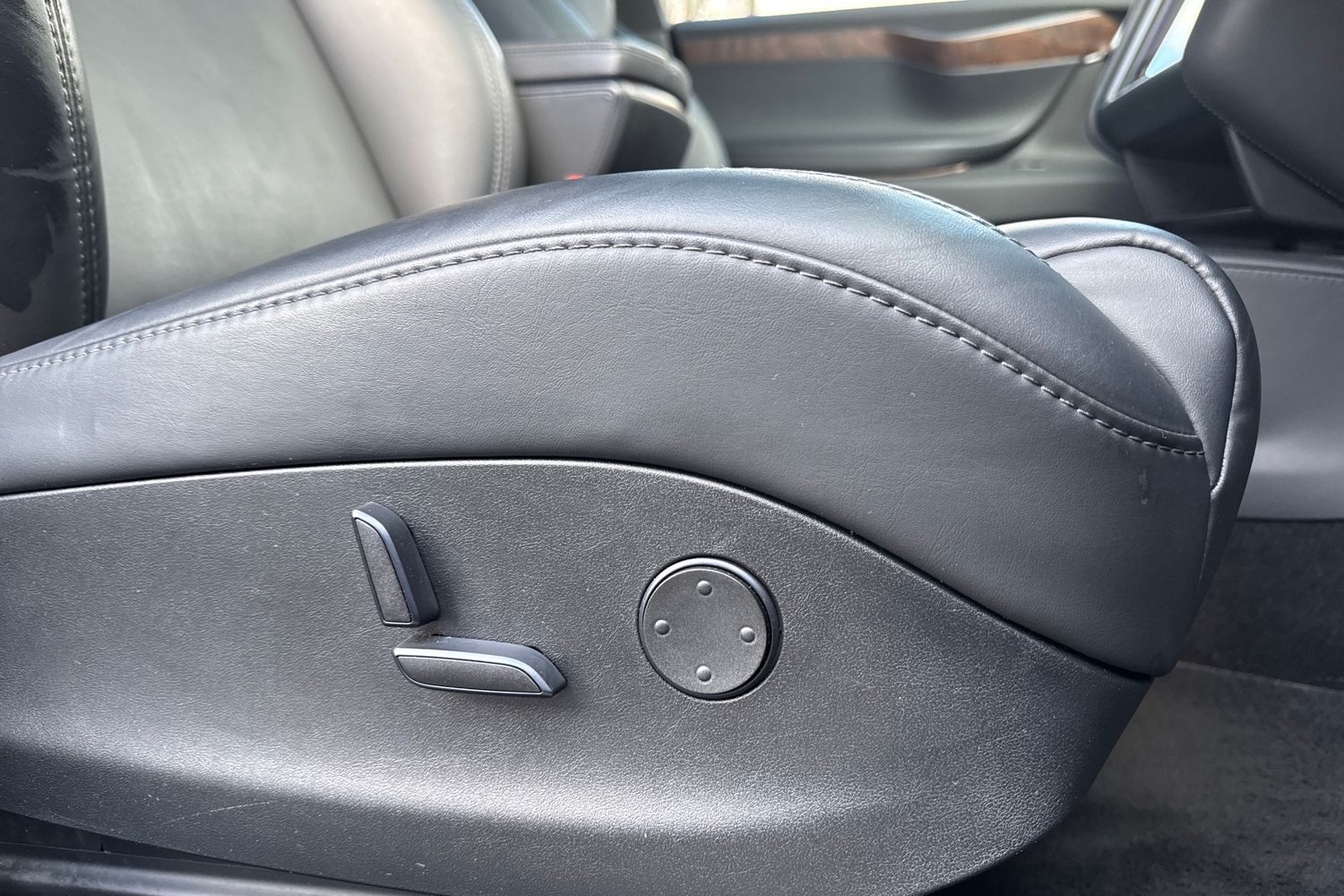 Used Tesla Model X 2019 for sale - 76685783: Photo 42