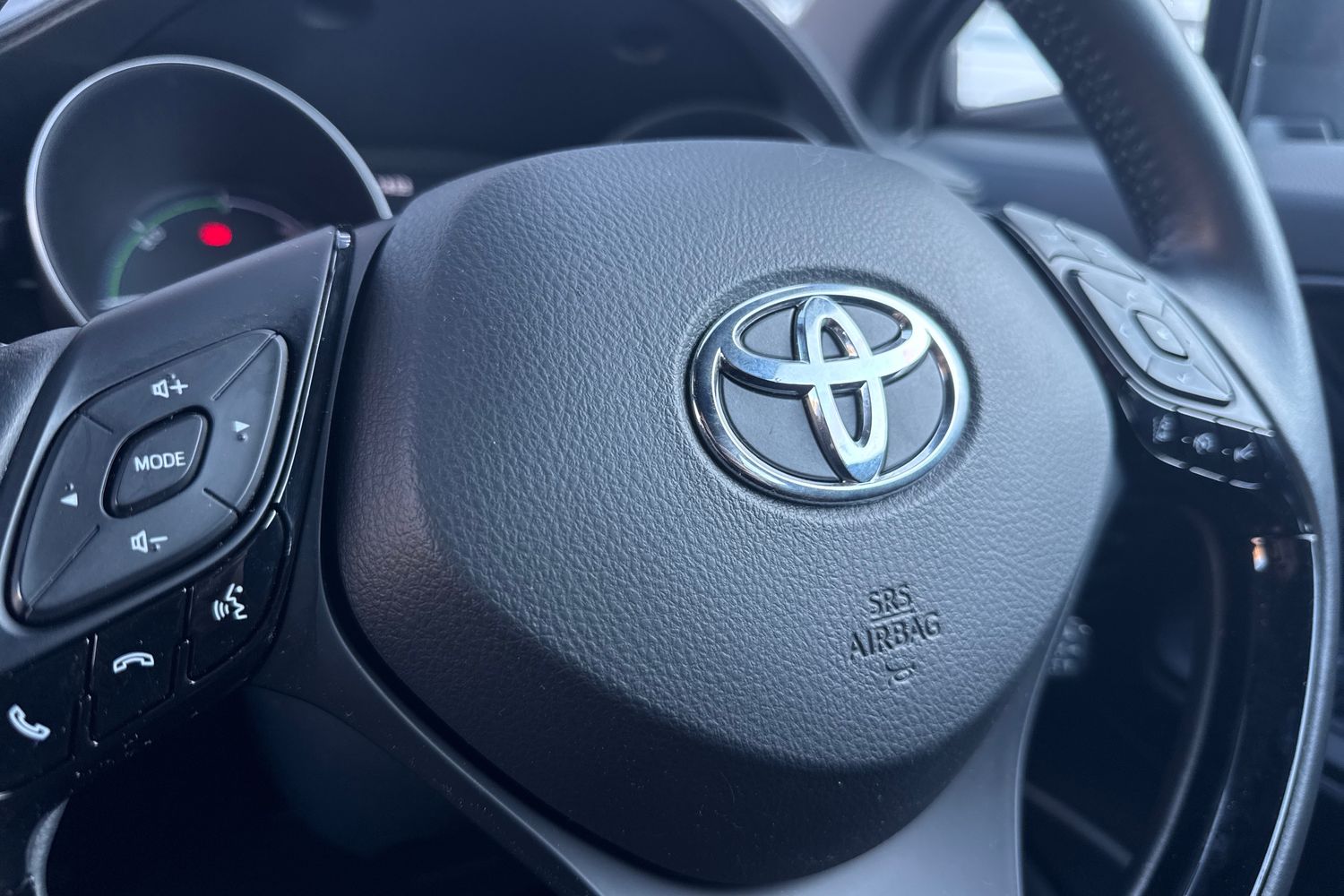 Used Toyota C-HR 2023 for sale - 77758380: Photo 41