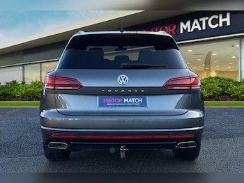 Used Volkswagen Touareg 2019 for sale - 76569624: Photo
