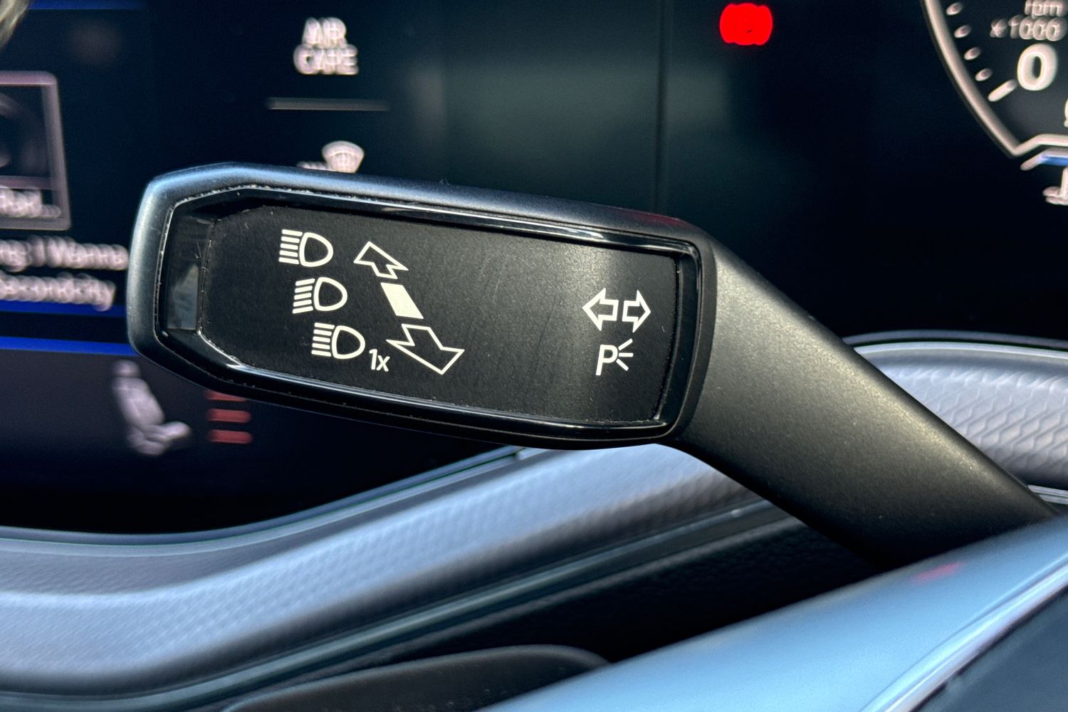 Used Volkswagen Touareg 2019 for sale - 76569624: Photo 51