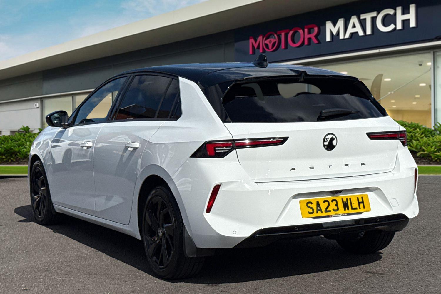 Used Vauxhall Astra 2023 for sale - 78209436: Photo 2