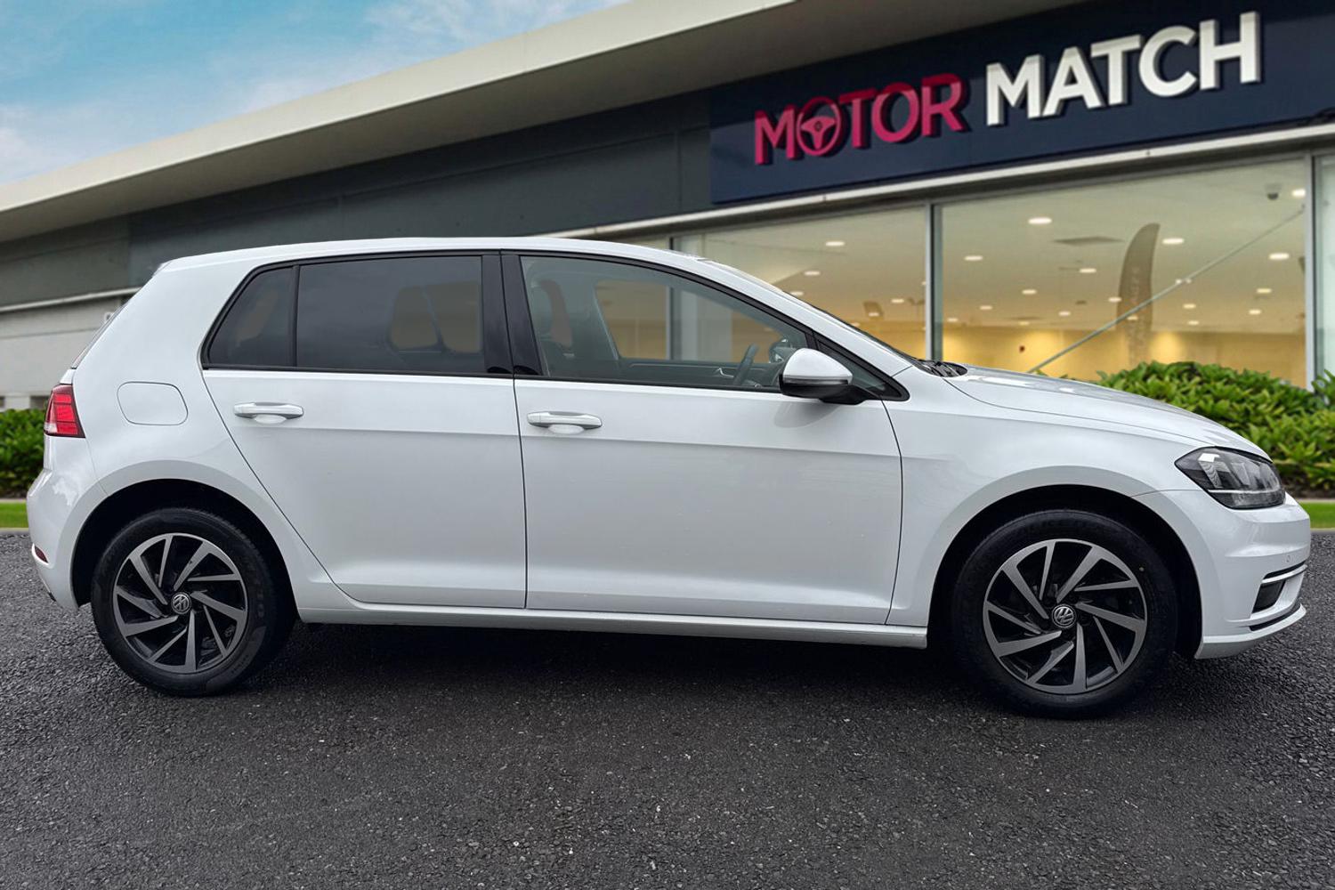 Used Volkswagen Golf 2019 for sale - 77275391: Photo 3