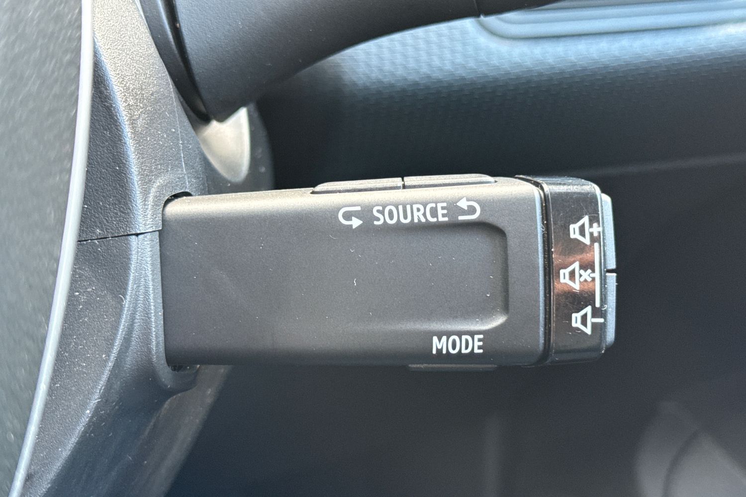 Used Renault Clio 2021 for sale - 76401700: Photo 38