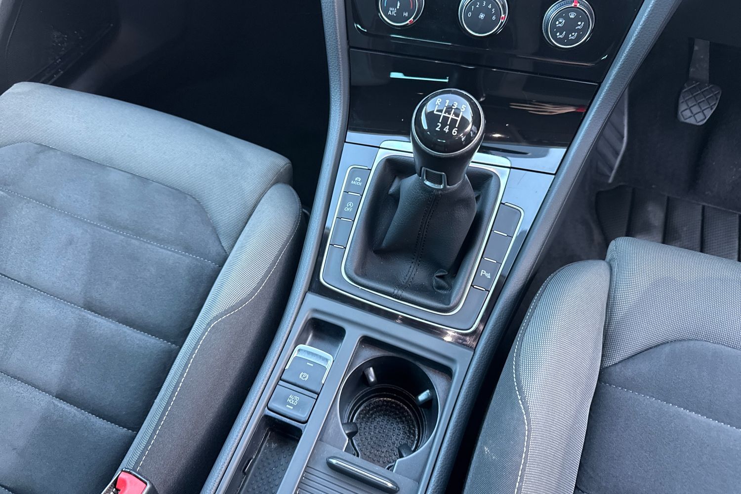 Used Volkswagen Golf 2017 for sale - 76896139: Photo 23