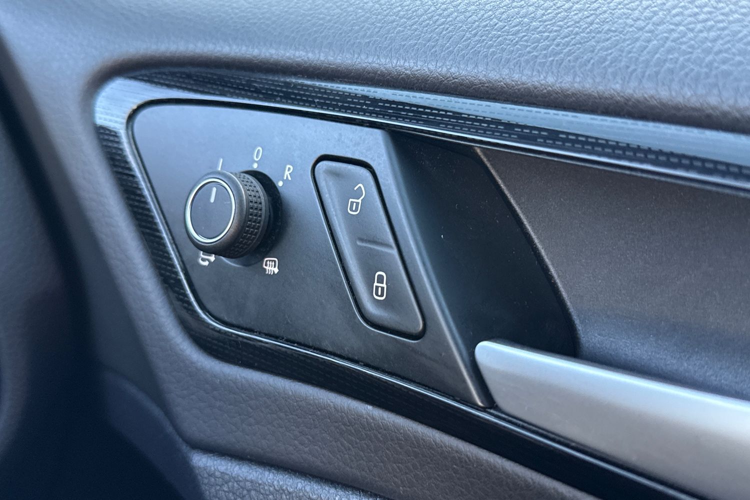 Used Volkswagen Golf 2017 for sale - 76896139: Photo 35