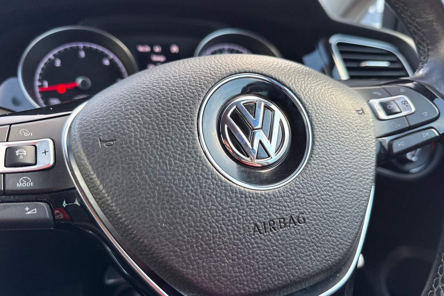 Used Volkswagen Golf 2017 for sale - 76896139: Photo 45