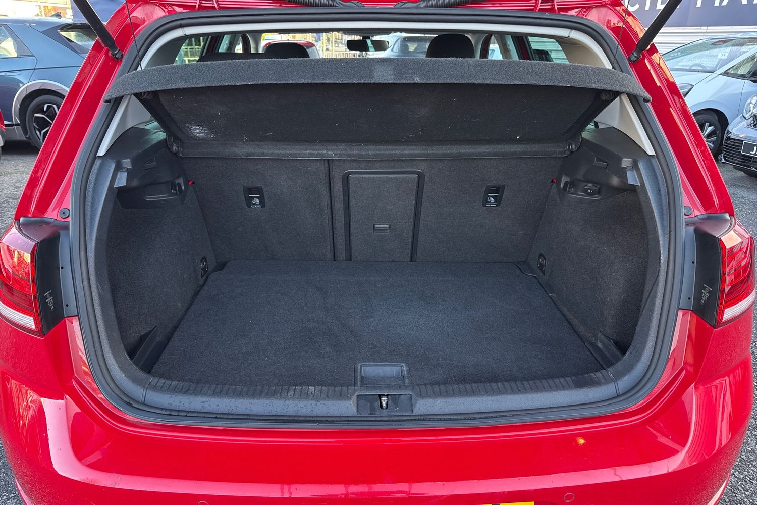 Used Volkswagen Golf 2017 for sale - 76896139: Photo 7