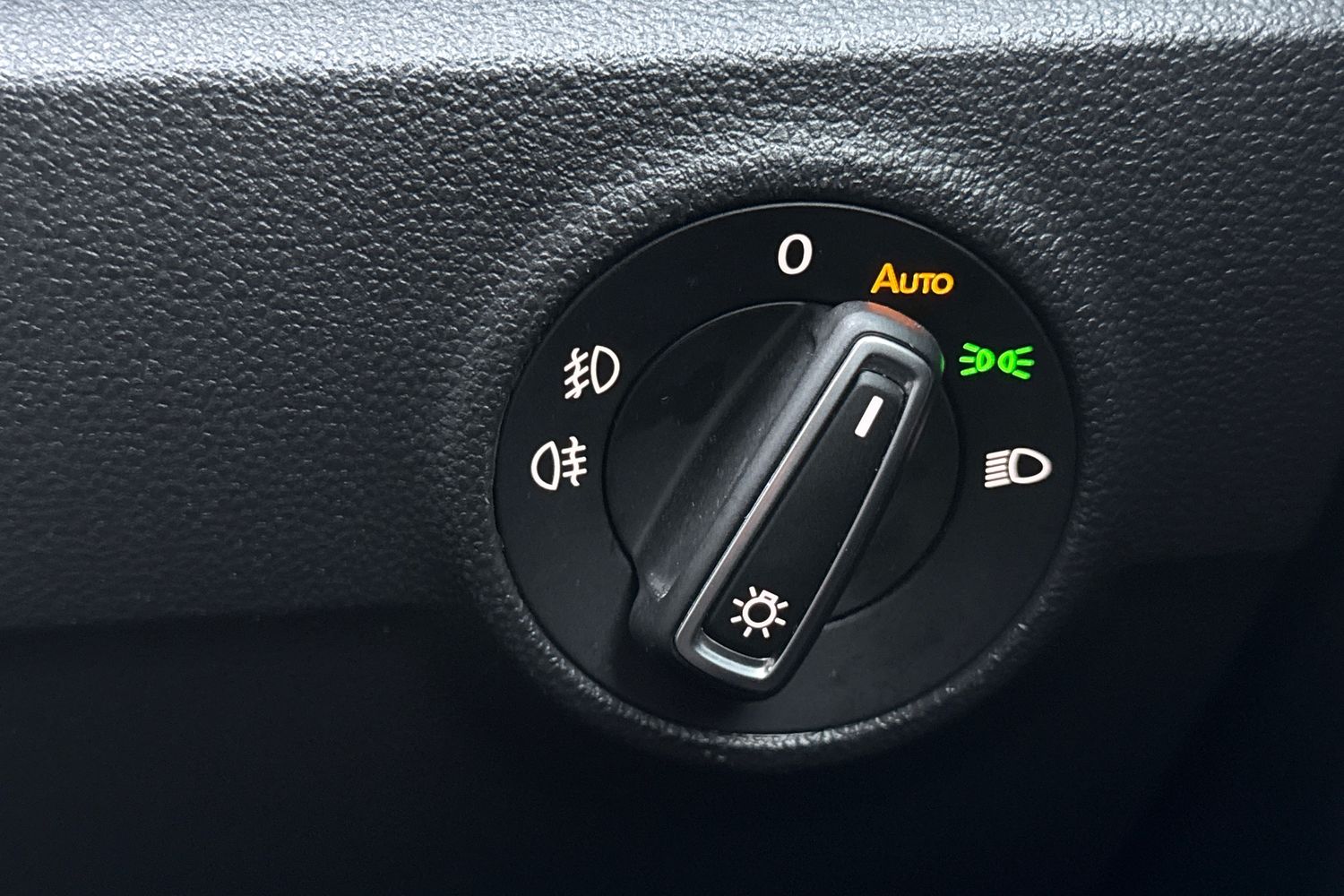 Used Volkswagen T-Roc 2019 for sale - 77553359: Photo 40