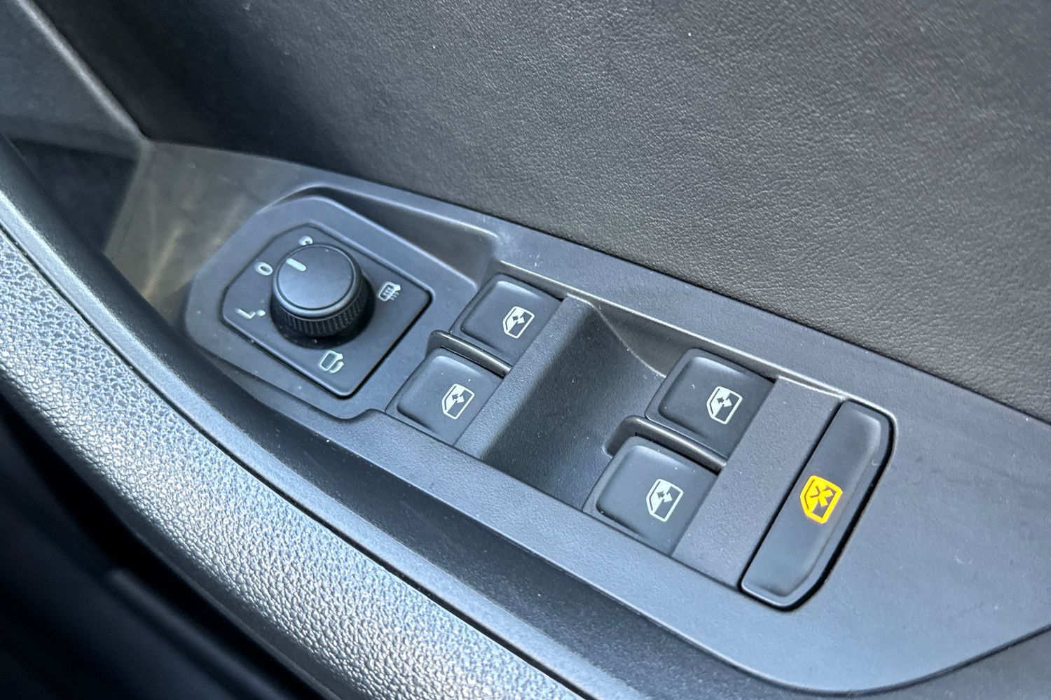 Used Skoda Karoq 2023 for sale - 78224342: Photo 32