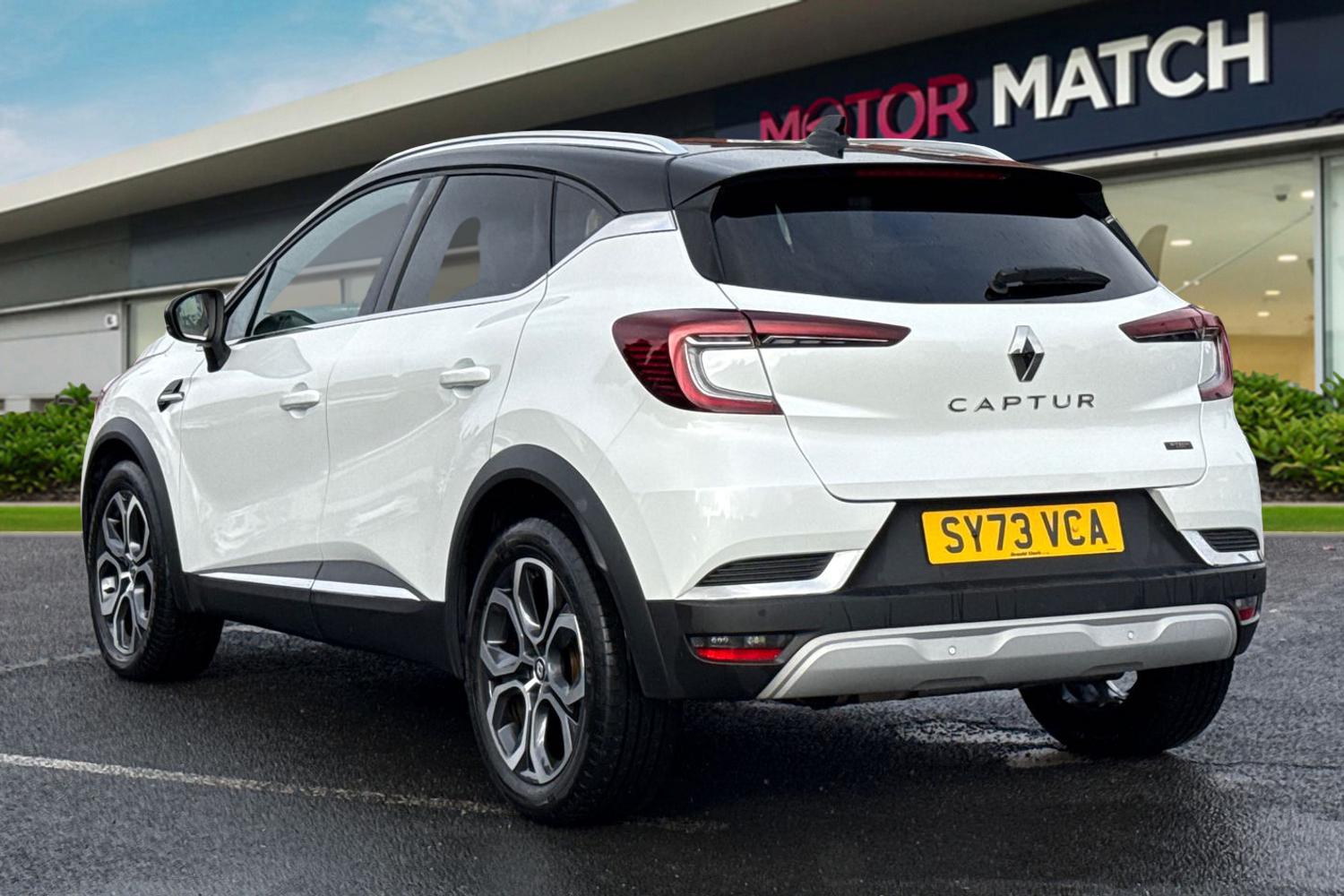 Used Renault Captur 2023 for sale - 76346483: Photo 2