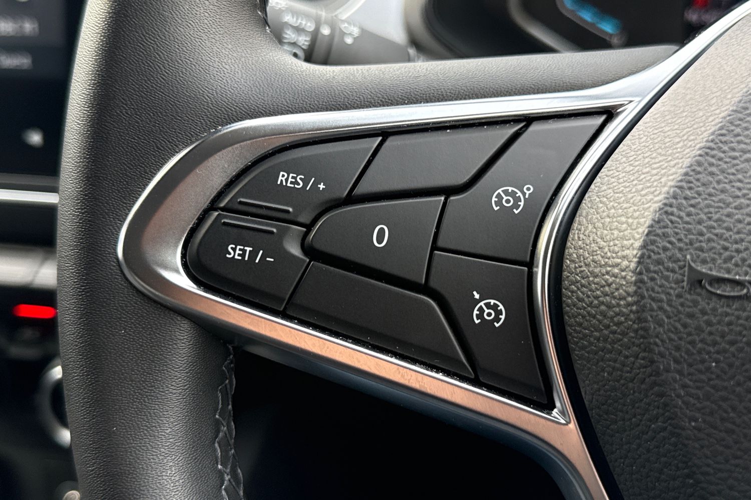 Used Renault Captur 2023 for sale - 76346483: Photo 36