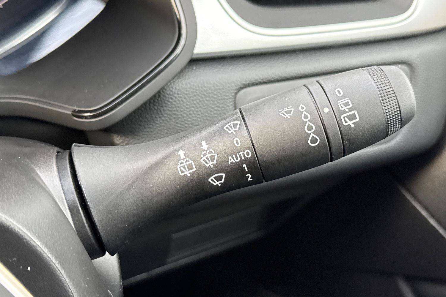 Used Renault Captur 2023 for sale - 76346483: Photo 38