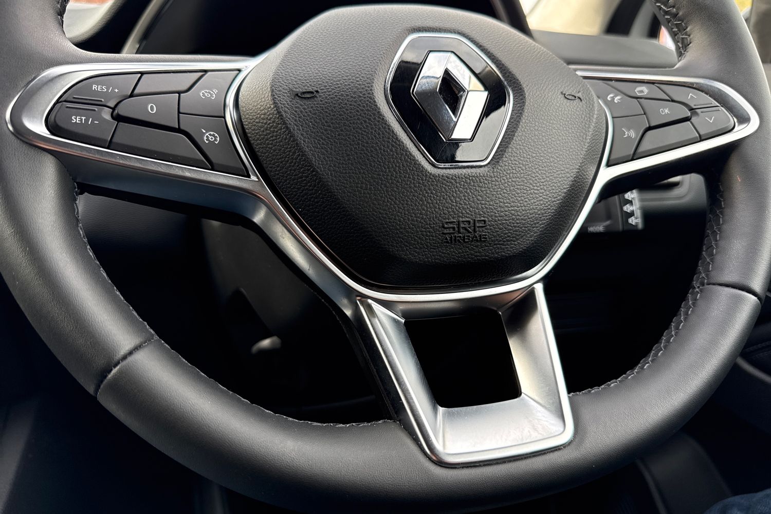 Used Renault Captur 2023 for sale - 76346483: Photo 47