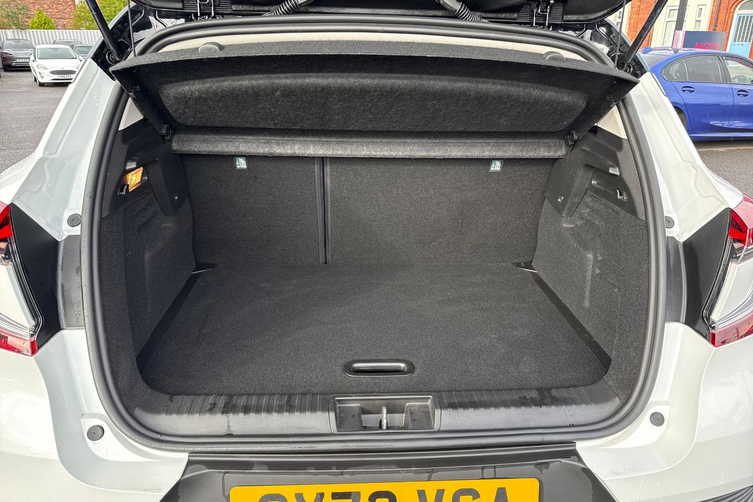 Used Renault Captur 2023 for sale - 76346483: Photo 6