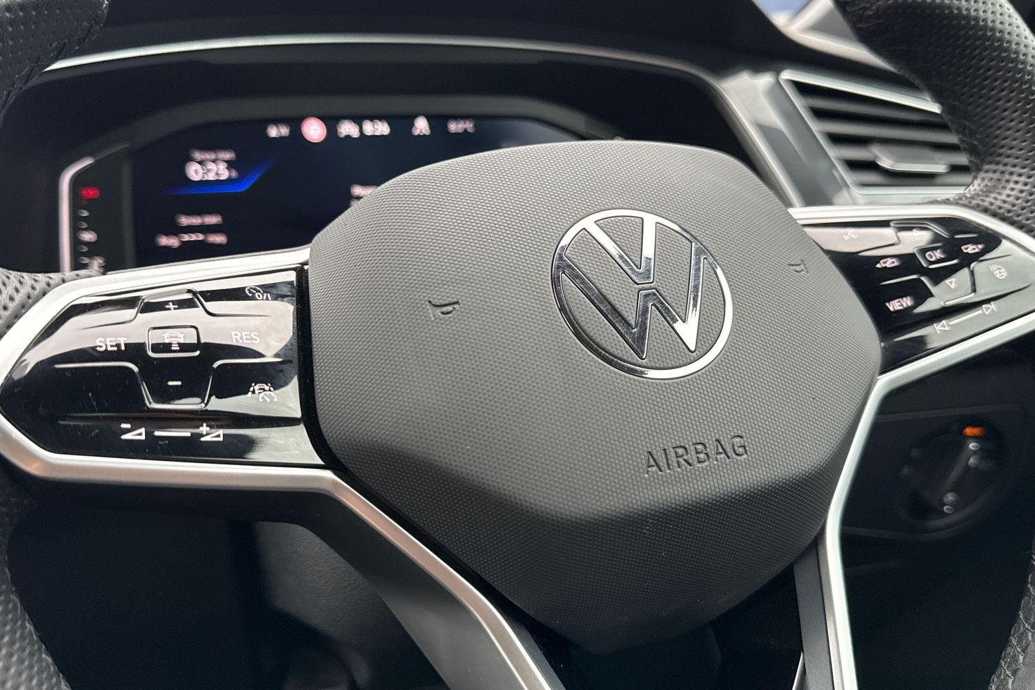 Used Volkswagen Tiguan 2023 for sale - 78092188: Photo 45