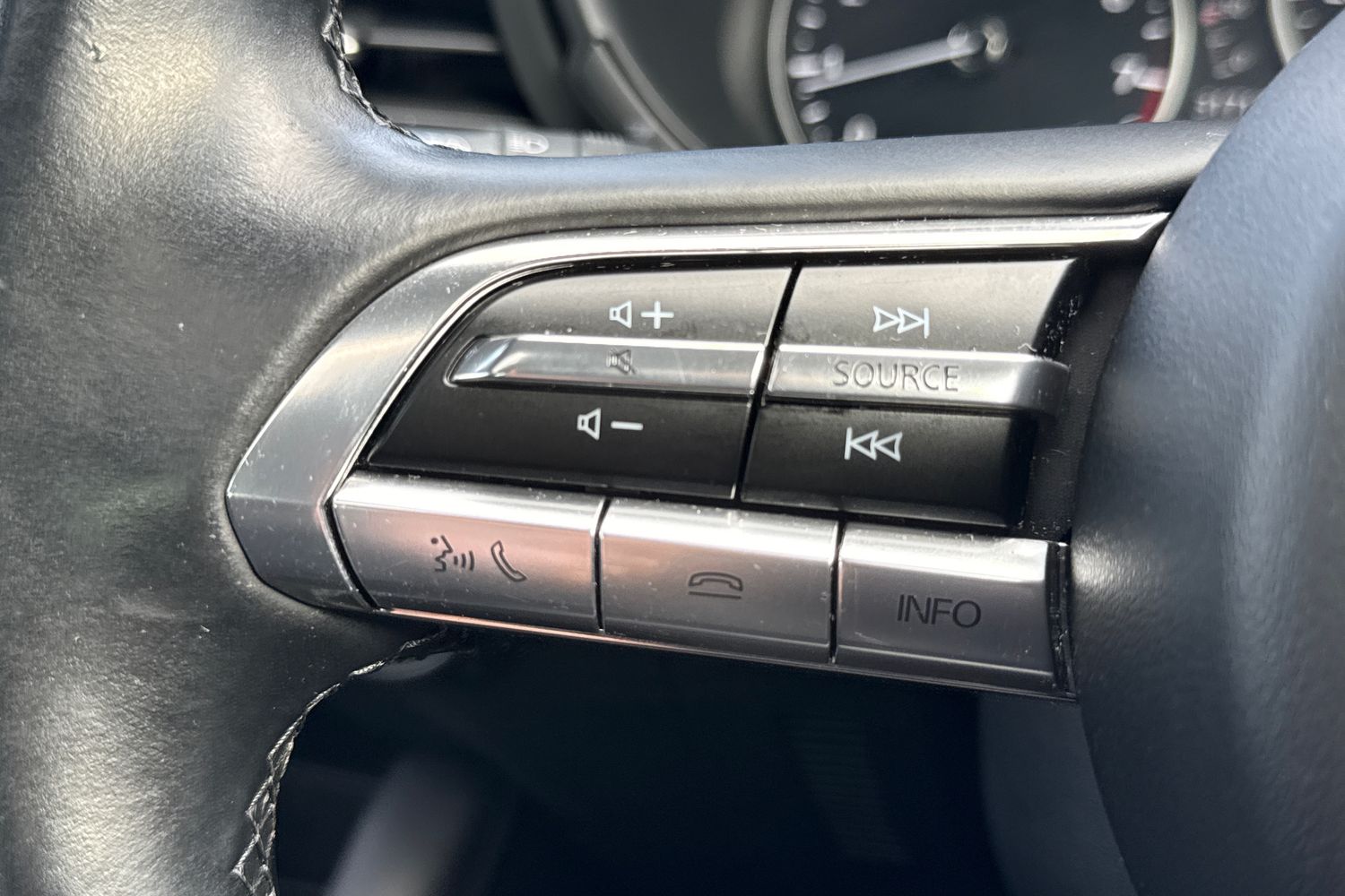 Used Mazda Mazda3 2022 for sale - 77886400: Photo 40