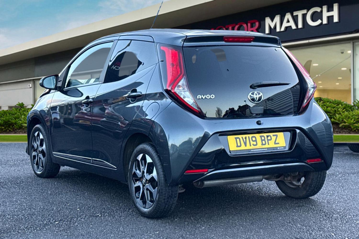 Used Toyota AYGO 2019 for sale - 77006881: Photo 2