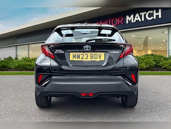 Used Toyota C-HR 2023 for sale - 79289856: Photo