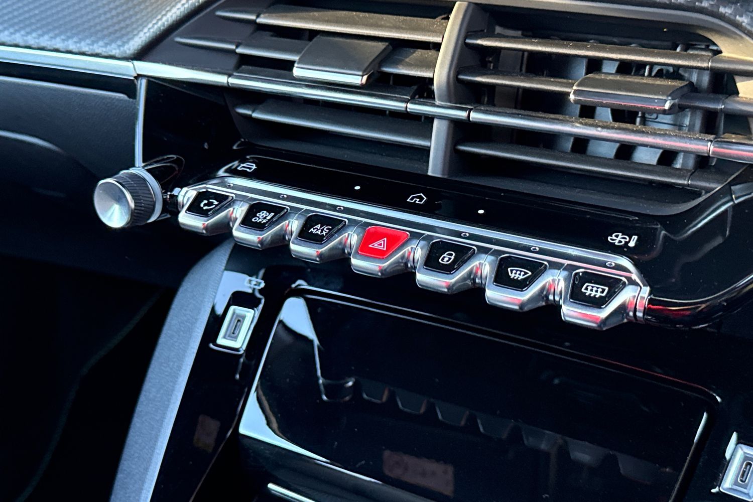 Used Peugeot 2008 2024 for sale - 76805303: Photo 44