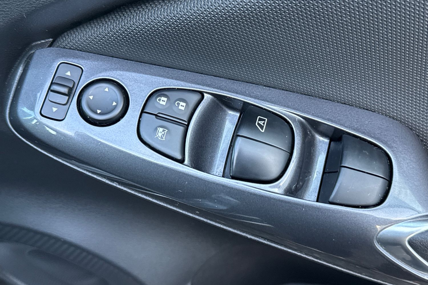 Used Nissan Juke 2023 for sale - 76576250: Photo 32