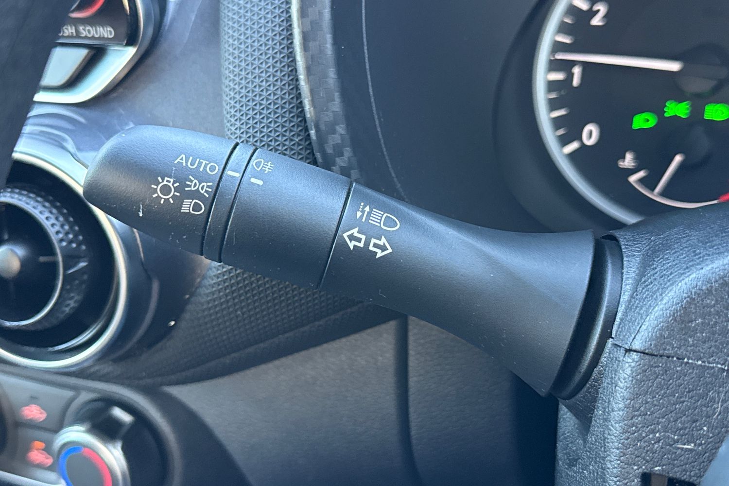 Used Nissan Juke 2023 for sale - 76576250: Photo 38