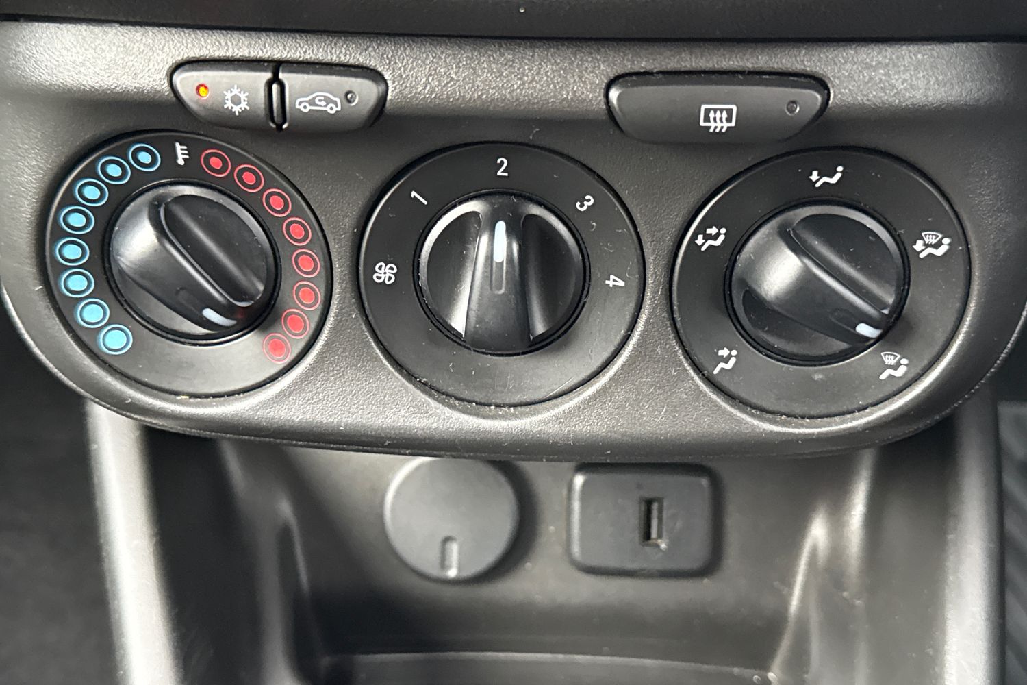 Used Vauxhall Corsa 2018 for sale - 76353150: Photo 22