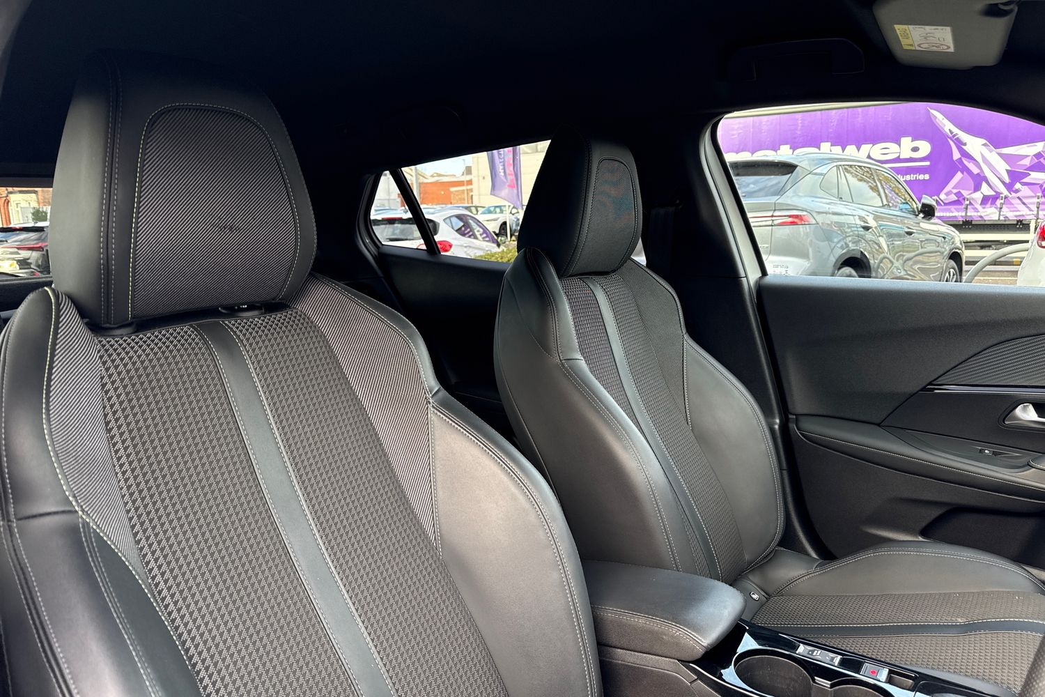 Used Peugeot 2008 2022 for sale - 76636922: Photo 23