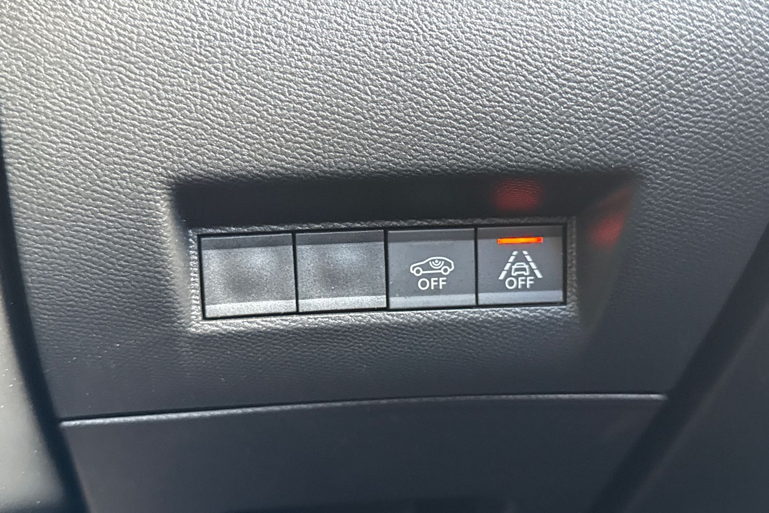 Used Peugeot 2008 2022 for sale - 76636922: Photo 41