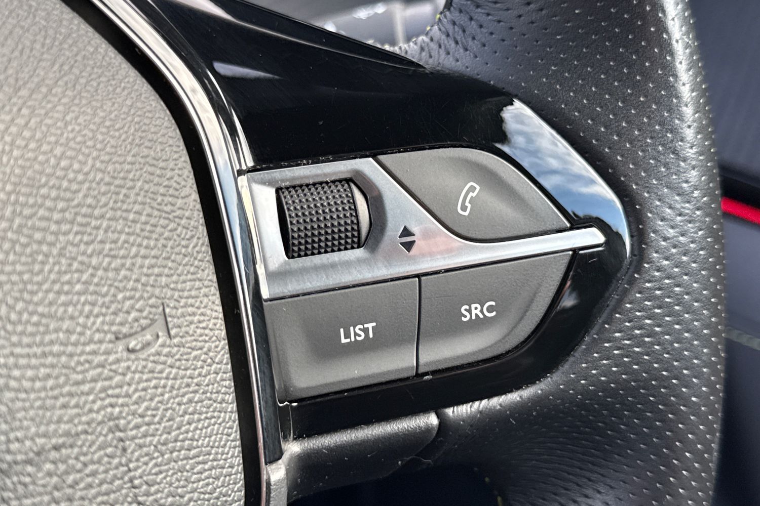 Used Peugeot 2008 2022 for sale - 76636922: Photo 45