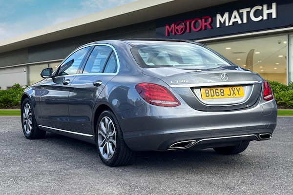 Used Mercedes-Benz C Class 2018 for sale - 76286666: Photo 2