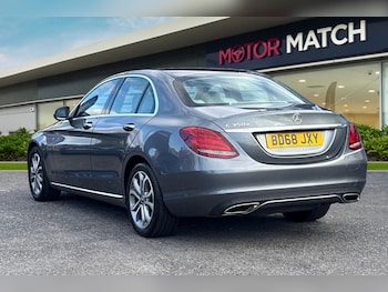 Used Mercedes-Benz C Class 2018 for sale - 76286666: Photo 2