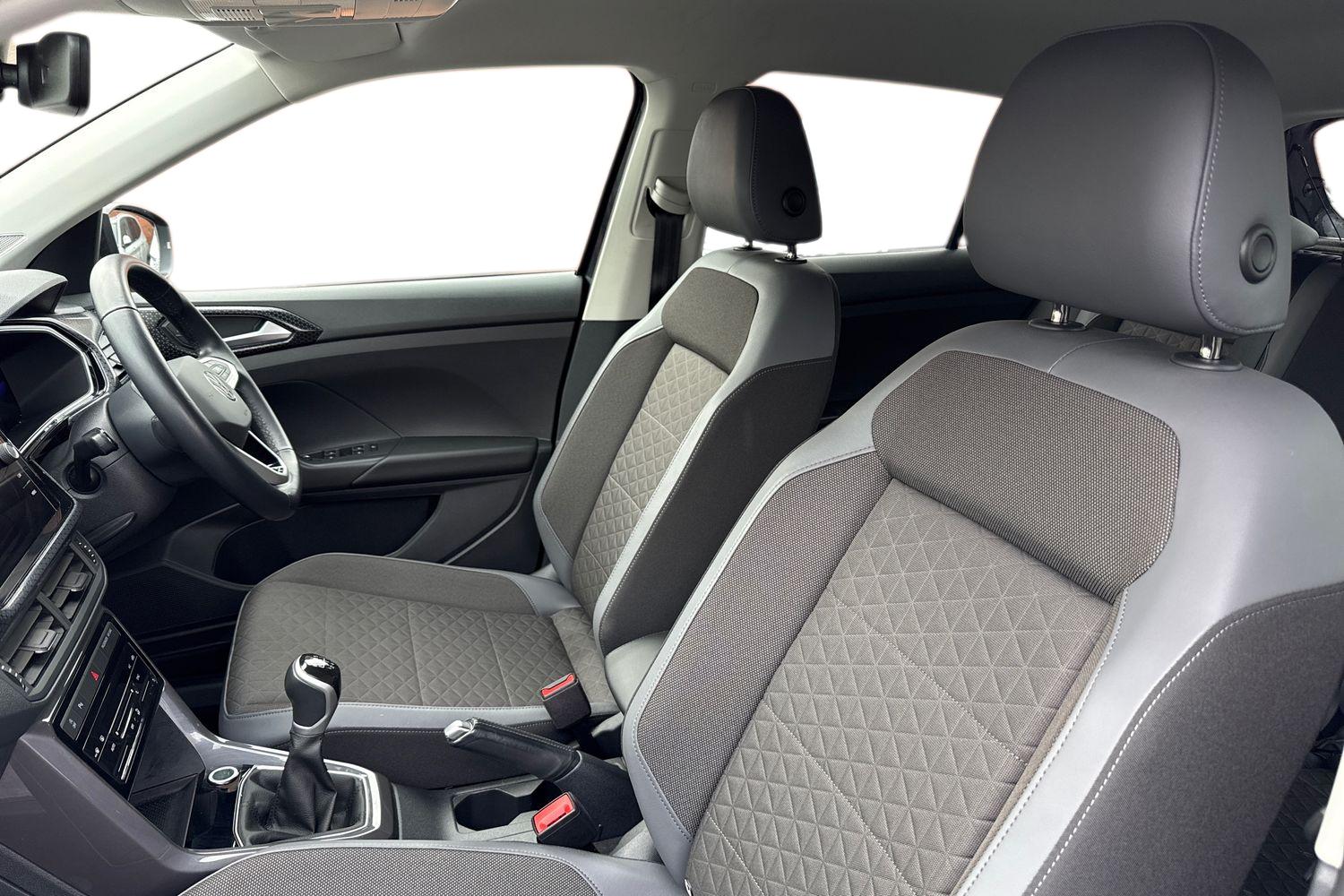 Used Volkswagen T-Cross 2023 for sale - 77527335: Photo 16