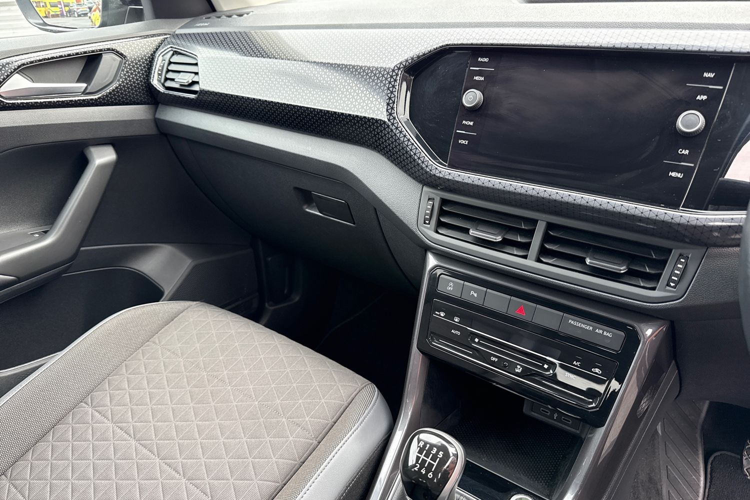 Used Volkswagen T-Cross 2023 for sale - 77527335: Photo 20