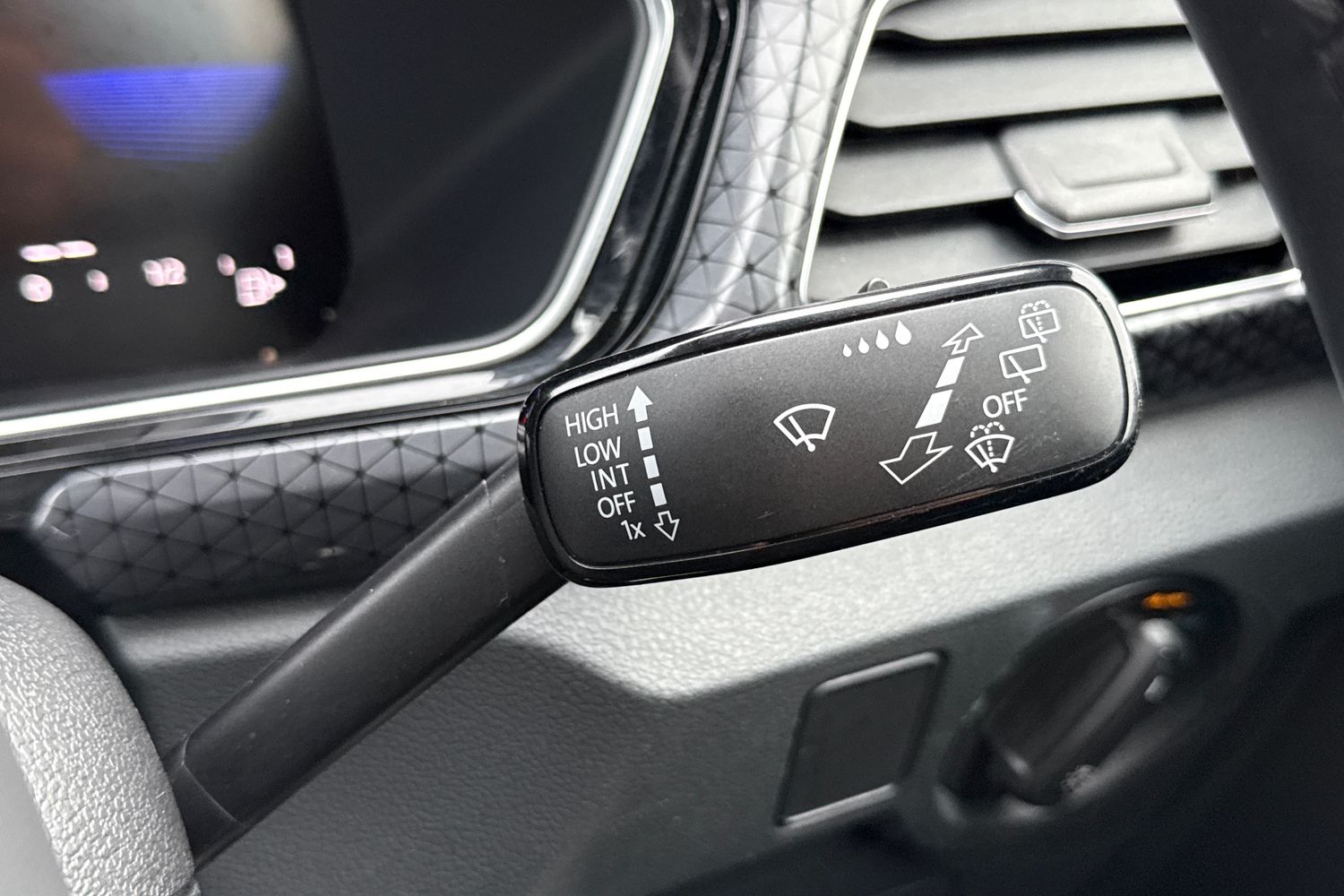 Used Volkswagen T-Cross 2023 for sale - 77527335: Photo 38