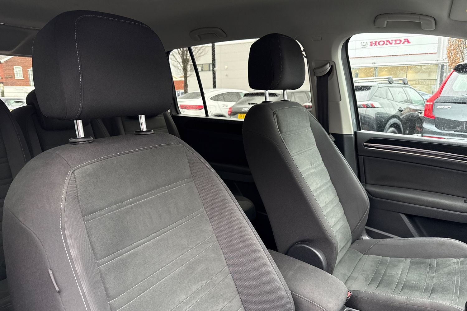 Used Volkswagen Touran 2020 for sale - 77340863: Photo 24