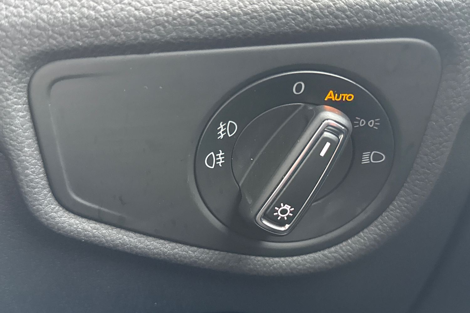 Used Volkswagen Touran 2020 for sale - 77340863: Photo 37