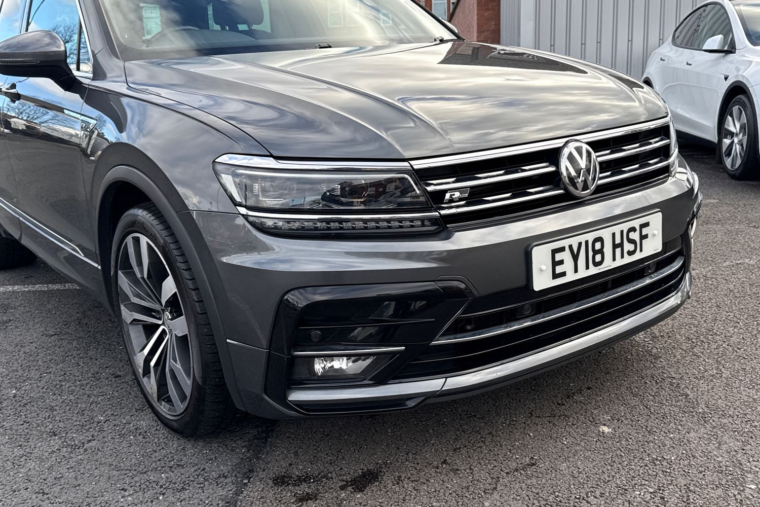 Used Volkswagen Tiguan 2018 for sale - 76391027: Photo 9