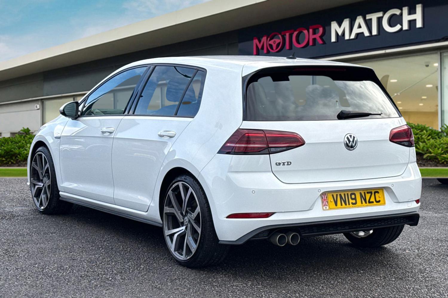 Used Volkswagen Golf 2019 for sale - 76836336: Photo 2
