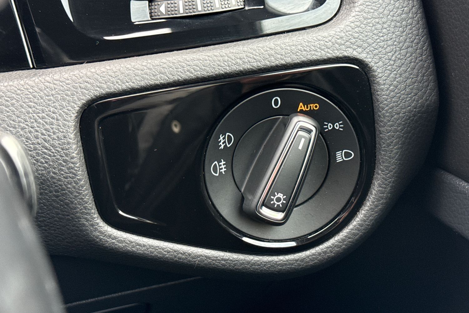 Used Volkswagen Golf 2019 for sale - 76836336: Photo 36