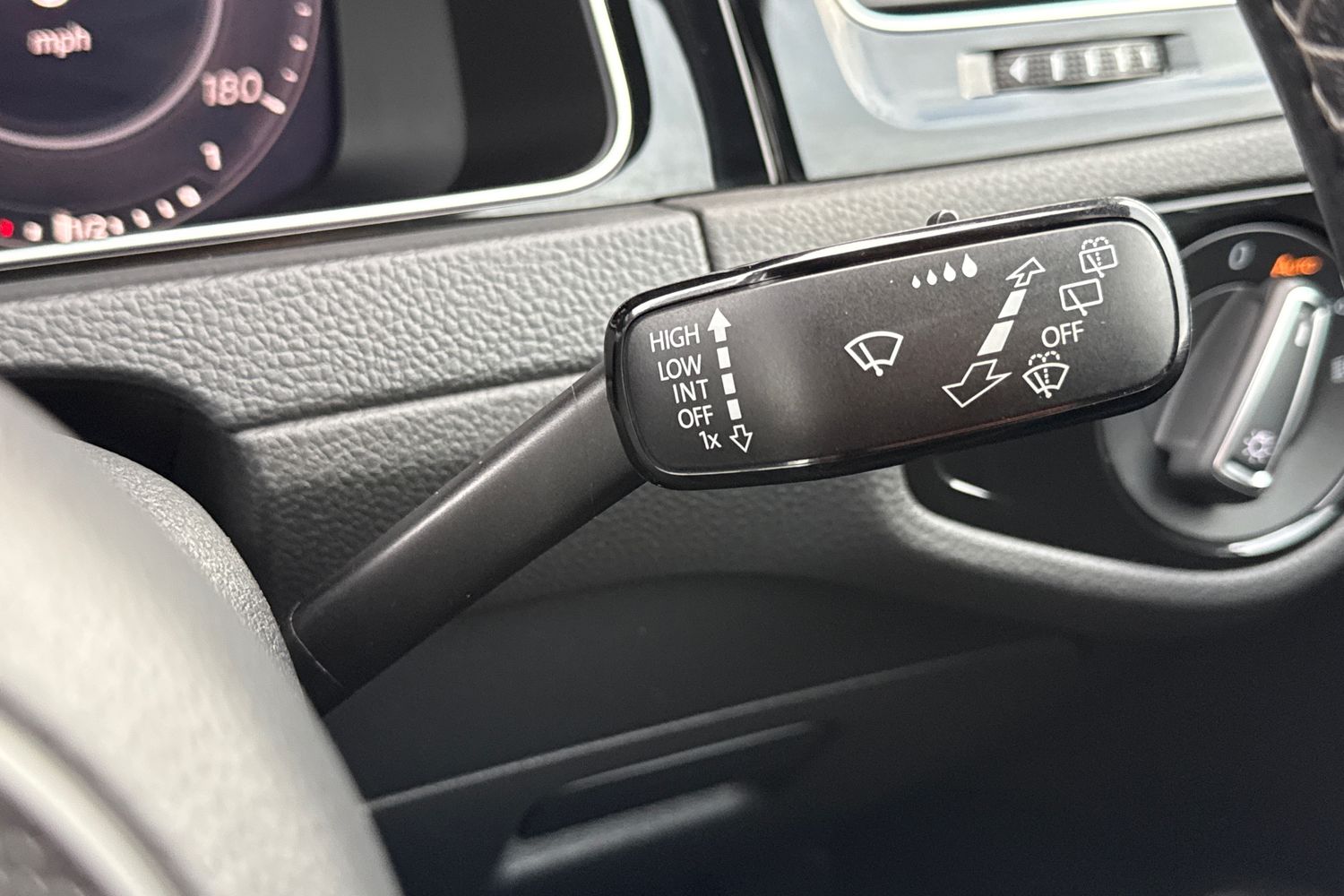 Used Volkswagen Golf 2019 for sale - 76836336: Photo 39