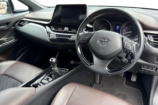 Used Toyota C-HR 2018 for sale - 76207103: Photo 18