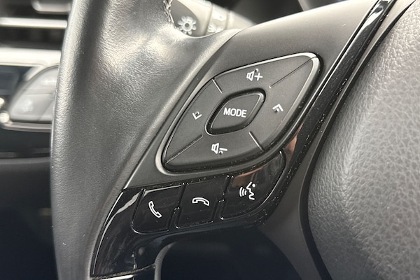 Used Toyota C-HR 2018 for sale - 76207103: Photo 39