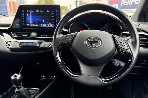 Used Toyota C-HR 2018 for sale - 76207103: Photo 46
